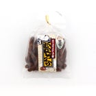 お皿に盛りつけたかりんとう黒蜜